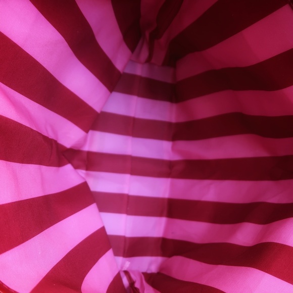 Victoria’s Secret Vinyl Bag w Bow Decor - Picture 4 of 10